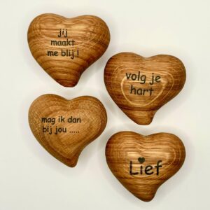 Houten hart met tekst